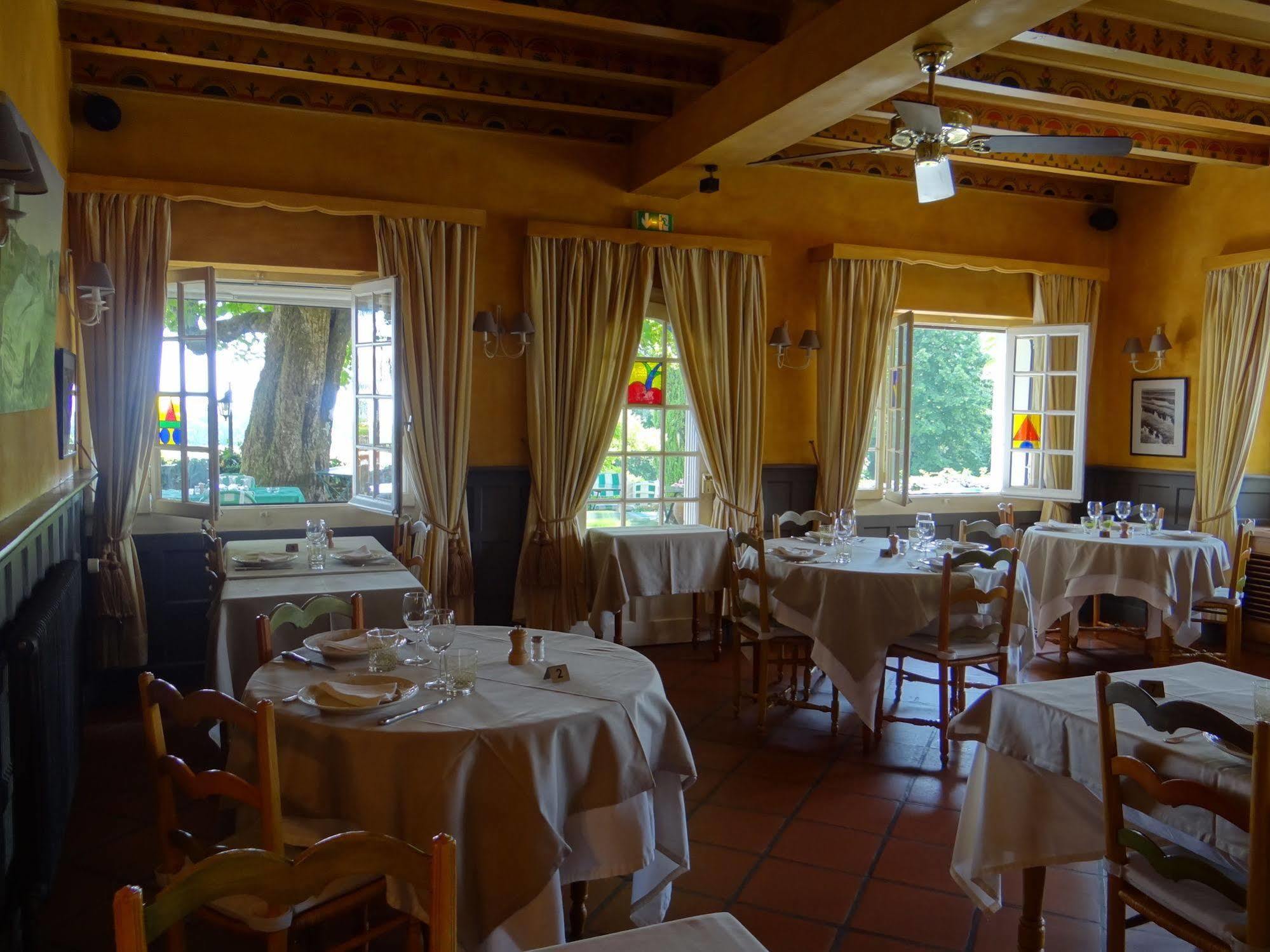 Auberge Des Chasseurs Échenevex Exterior foto